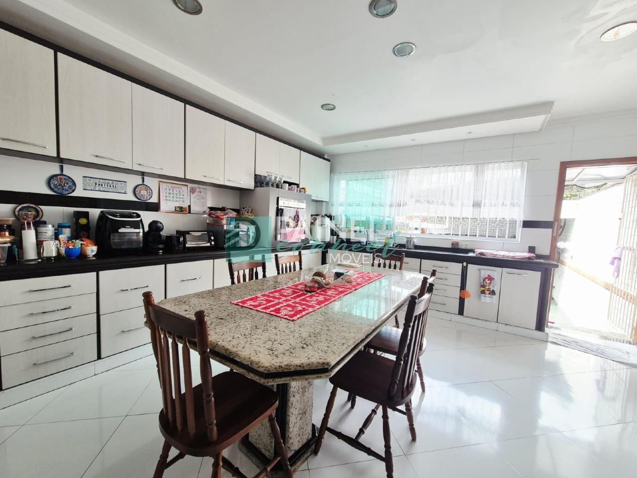 Casa à venda no Centro: 