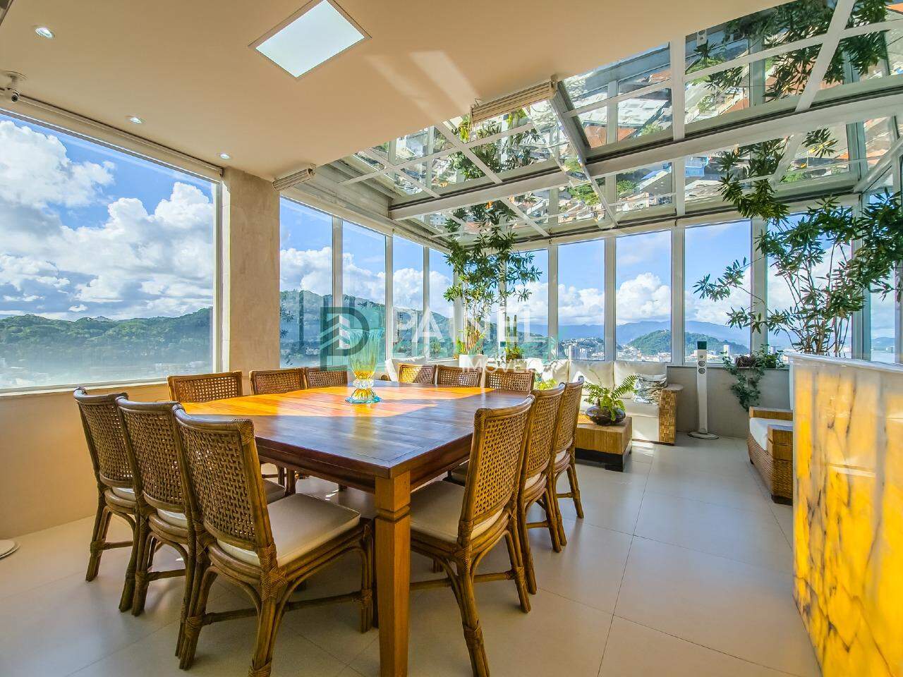 Apartamento/ Cobertura à venda no Marapé: 