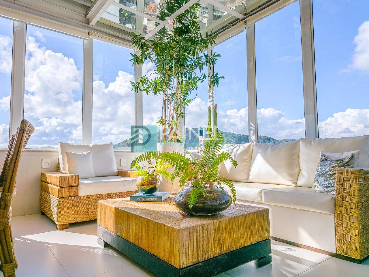 Apartamento/ Cobertura à venda no Marapé: 