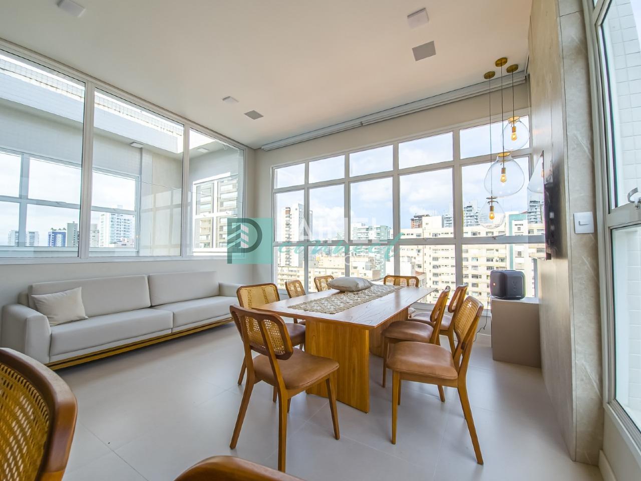 Apartamento/ Cobertura à venda no Embaré: 