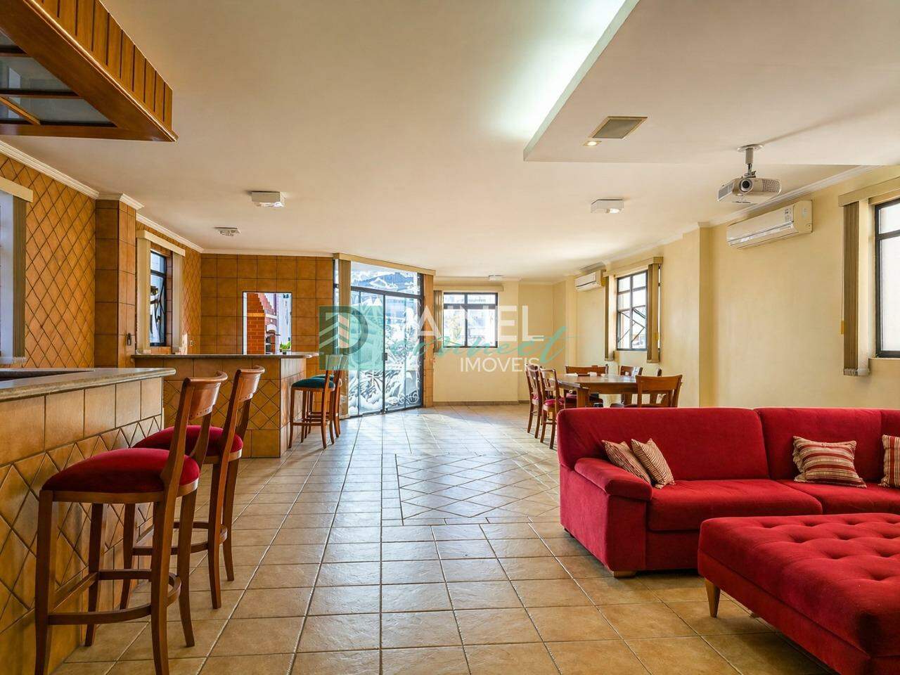 Casa à venda no Embaré: 
