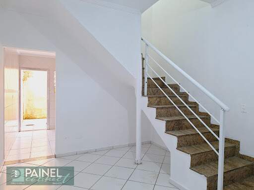 Casa de Condomínio para aluguel no Parque Bitaru: 