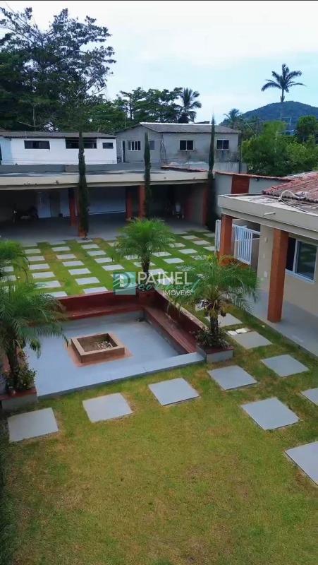 Casa à venda no Balneario Praia do Perequê: 