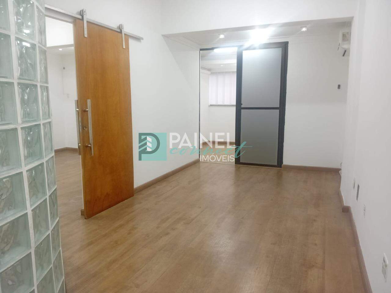 Conjunto / Sala à venda no Centro: 