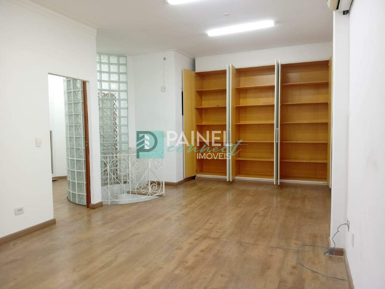 Conjunto / Sala para aluguel no Centro: 