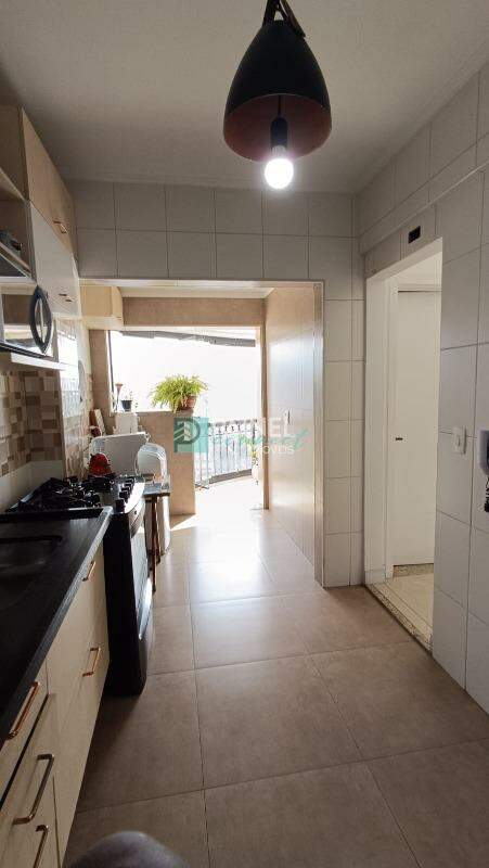 Apartamento/ Cobertura à venda no Marapé: 