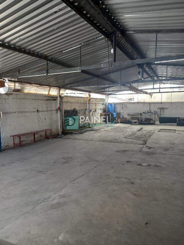 Galpão / Depósito / Armazém à venda no Aparecida: 