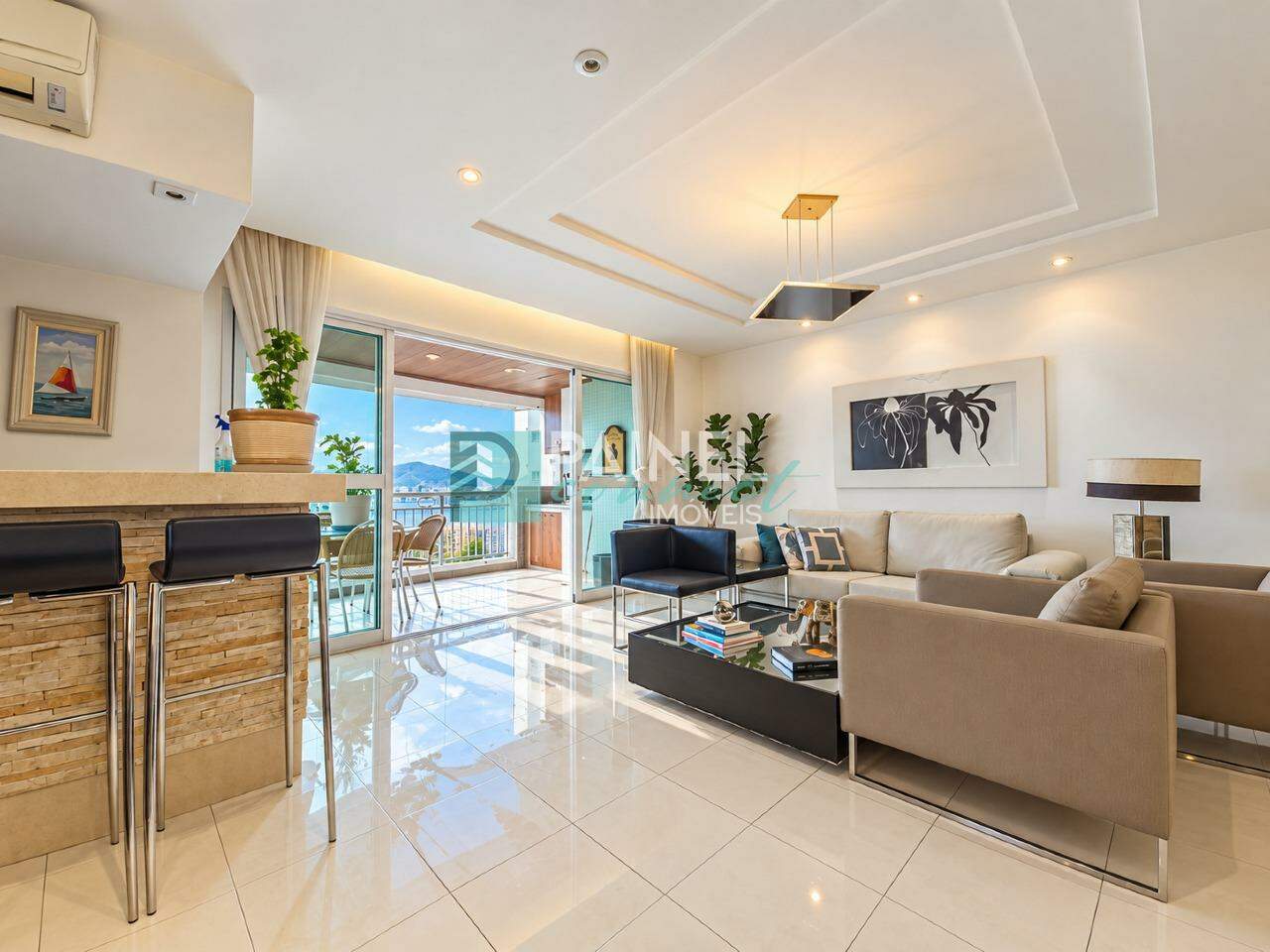 Apartamento à venda no Ponta da Praia: 