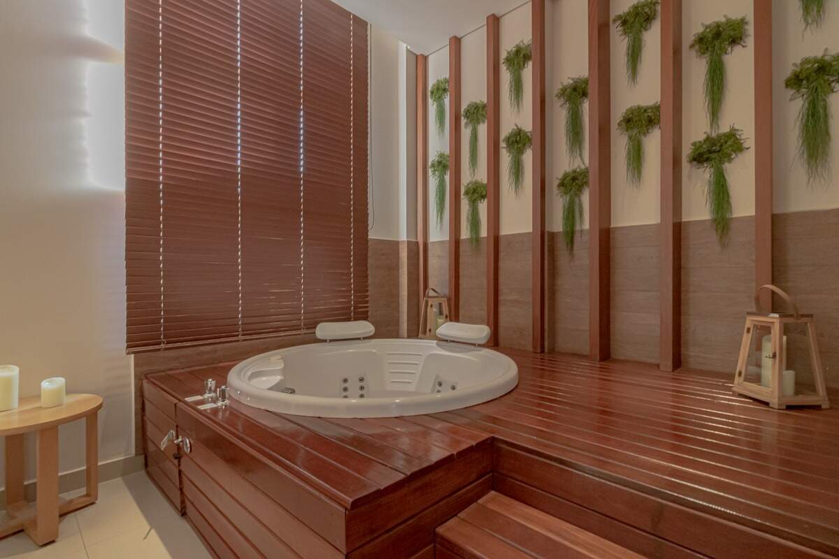 Jacuzzi