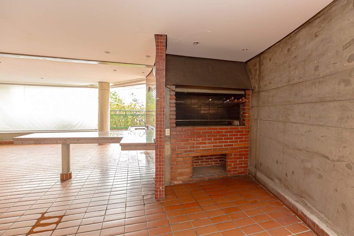 Área de churrasqueira