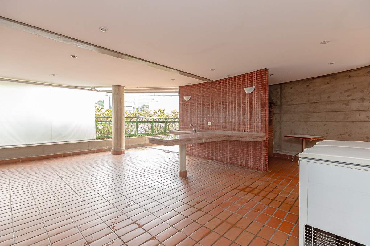 Área de churrasqueira