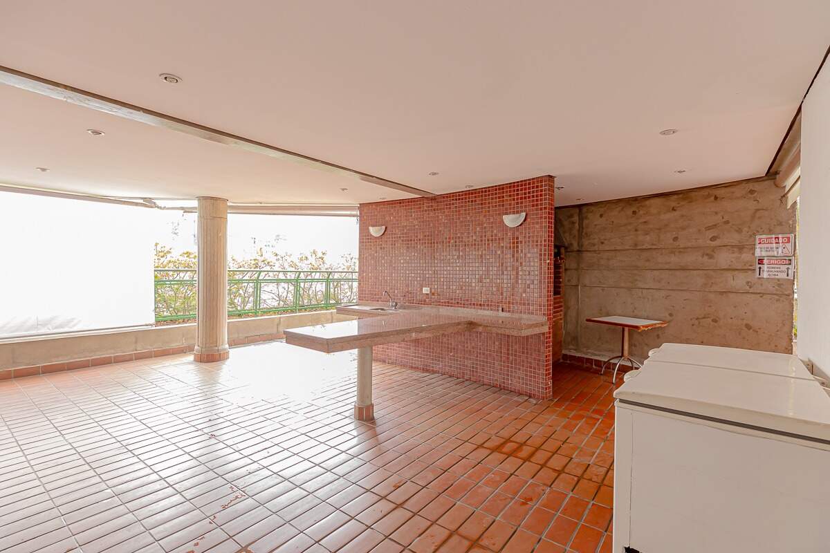 Área de churrasqueira