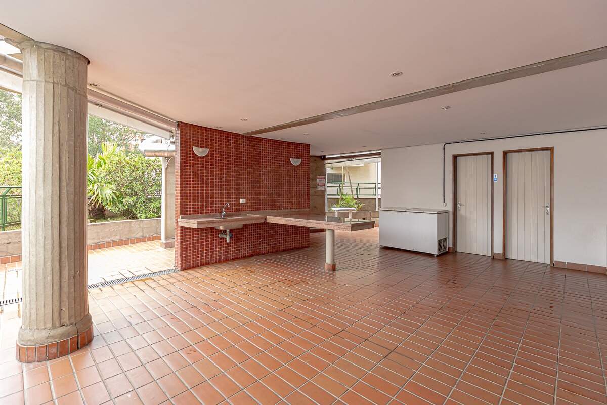 Área de churrasqueira