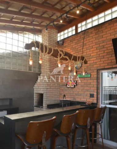 Área de churrasqueira 