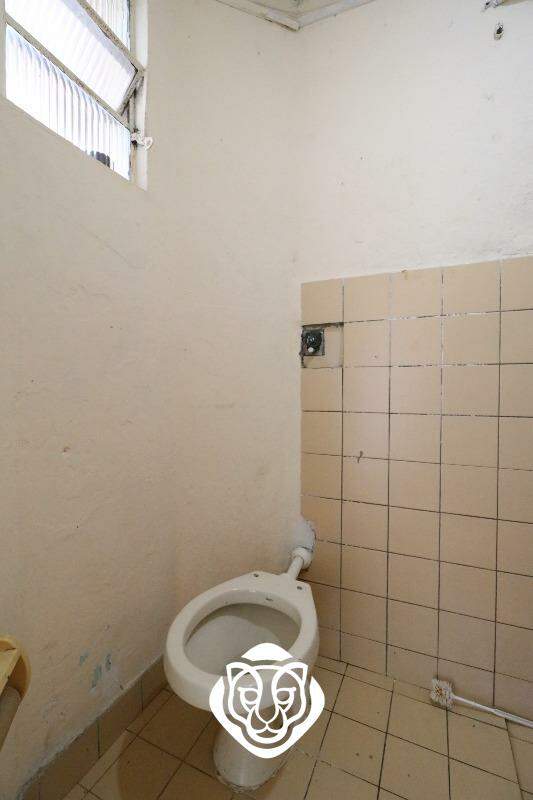 Banheiro social externo