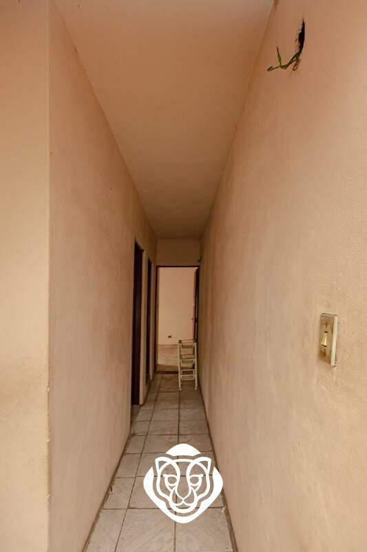 Corredor dormitórios / Casa II