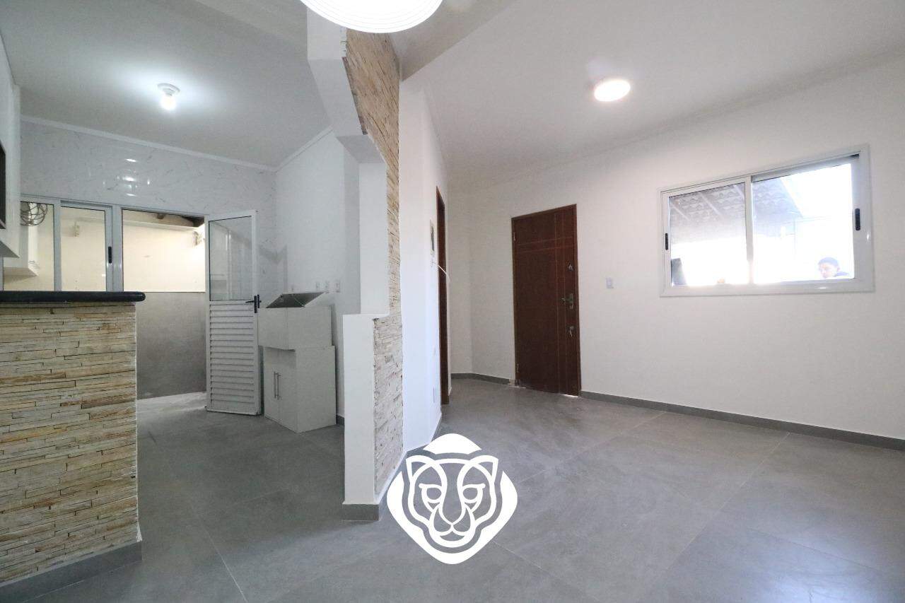 Sala dois ambientes e cozinha 