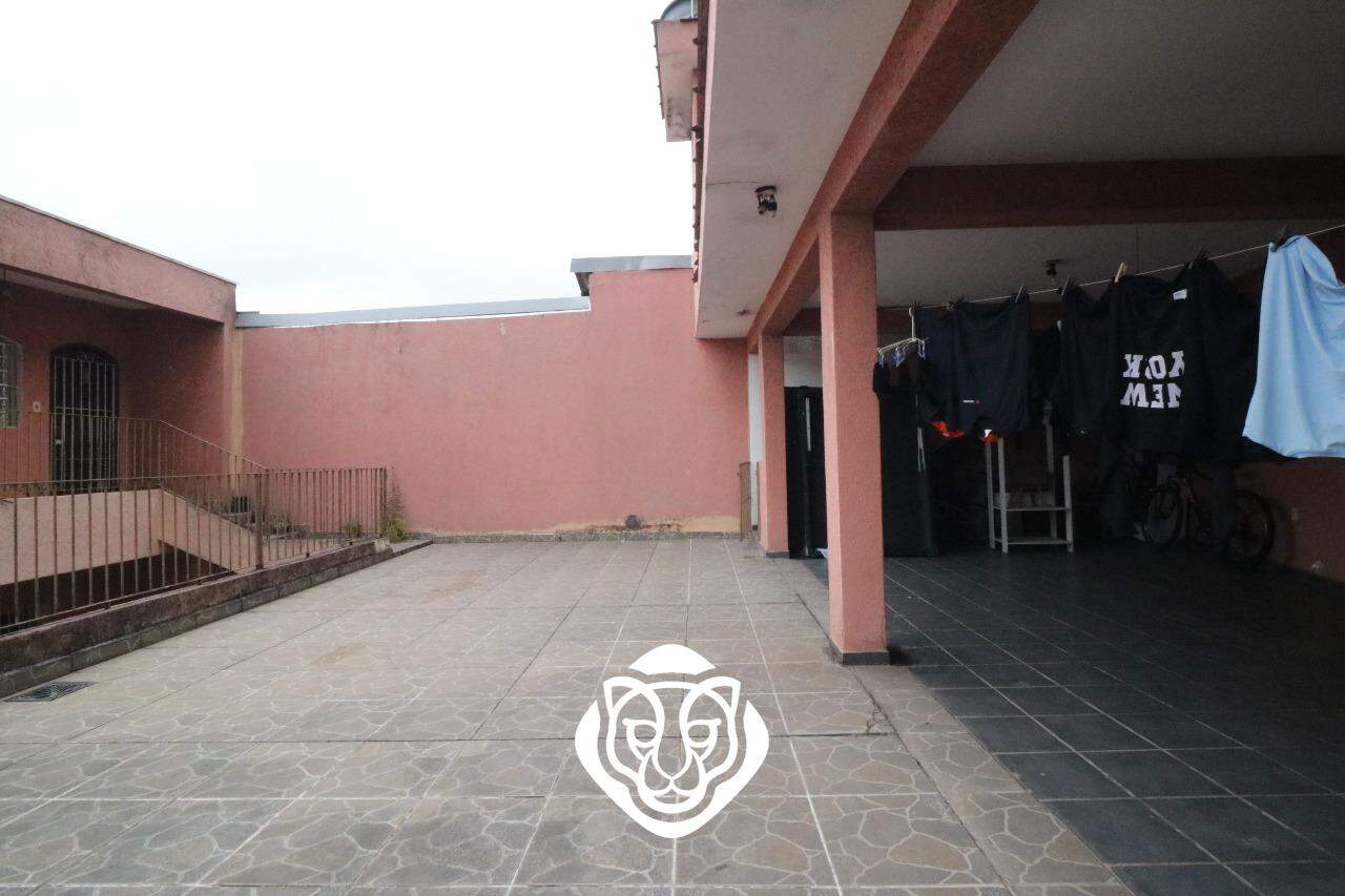 Entrada/Área de serviço 