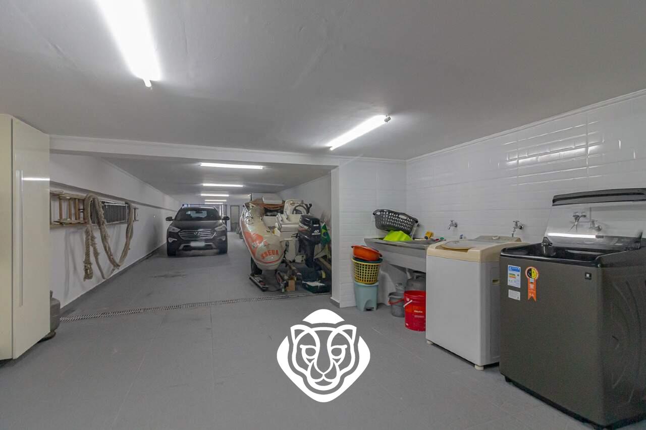 Garagem / Área de serviço