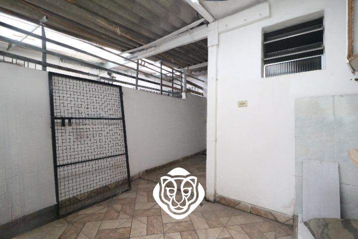 Área de serviço/Entrada