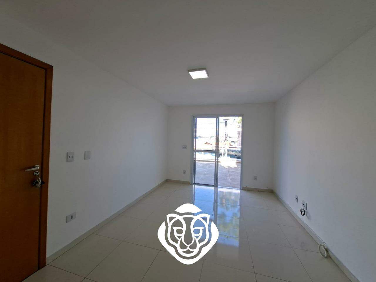 Sala dois ambientes e cozinha 