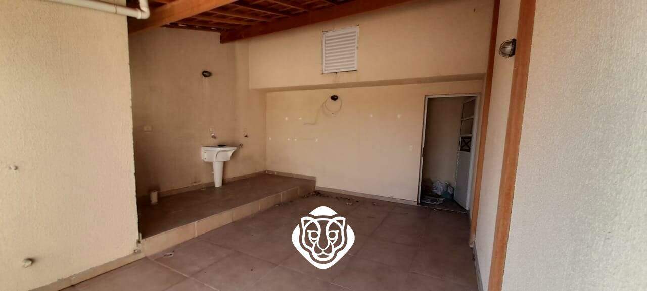 Área de serviço/cobertura