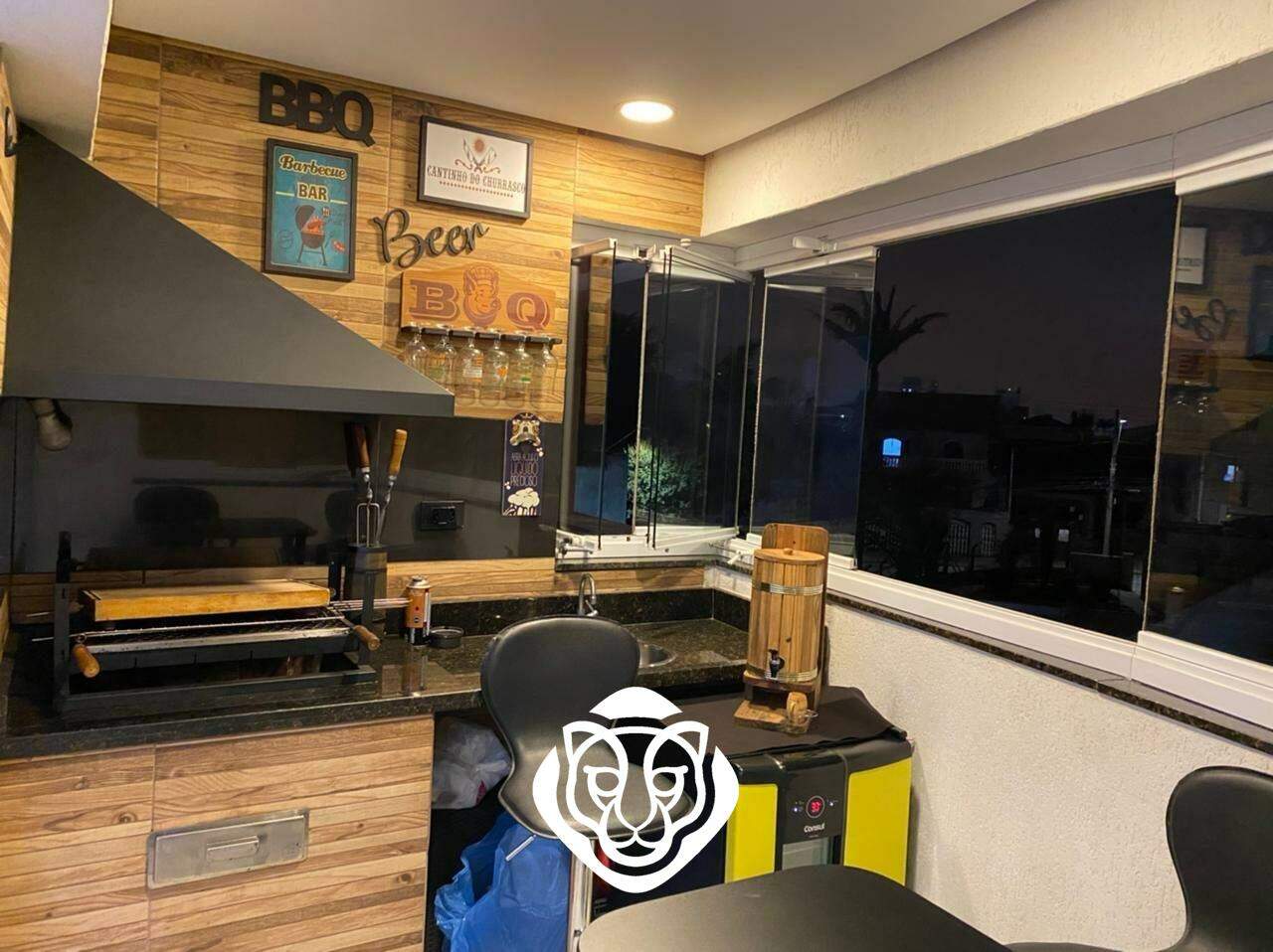 Varanda com churrasqueira