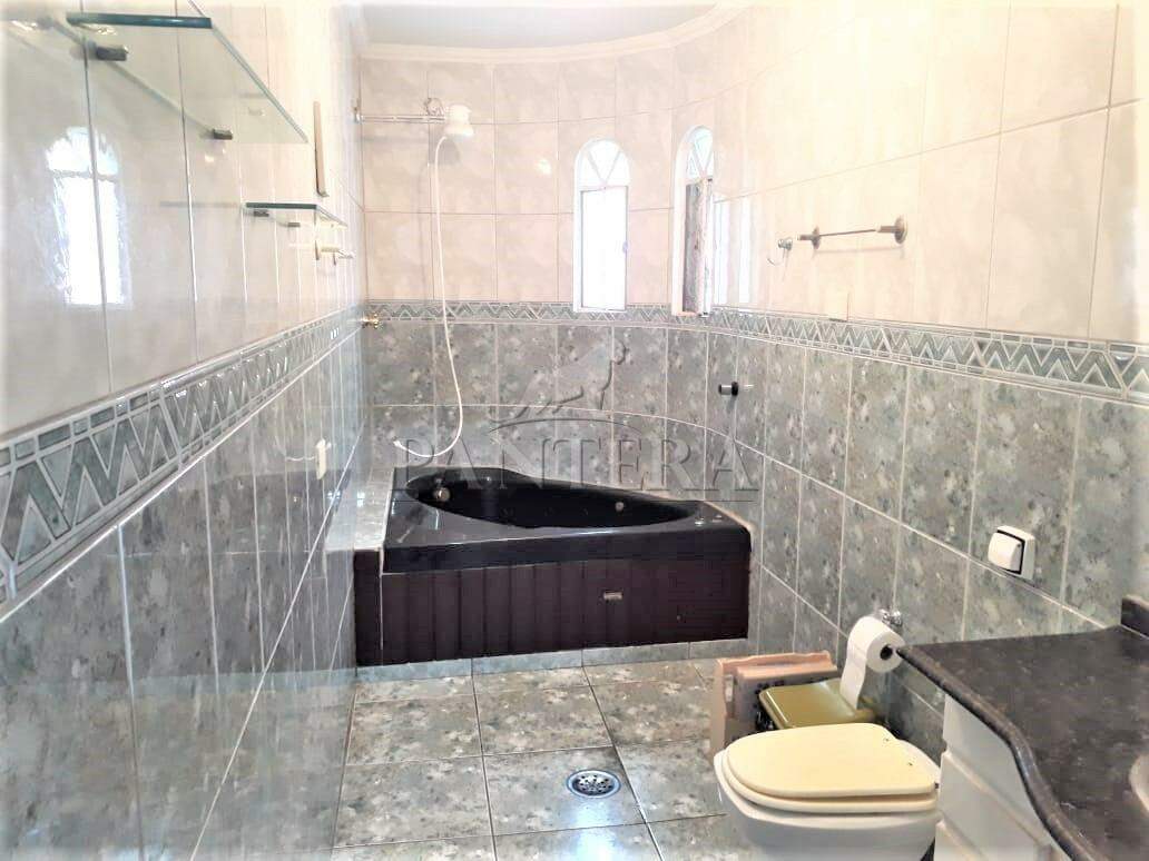 Banheiro com hidro