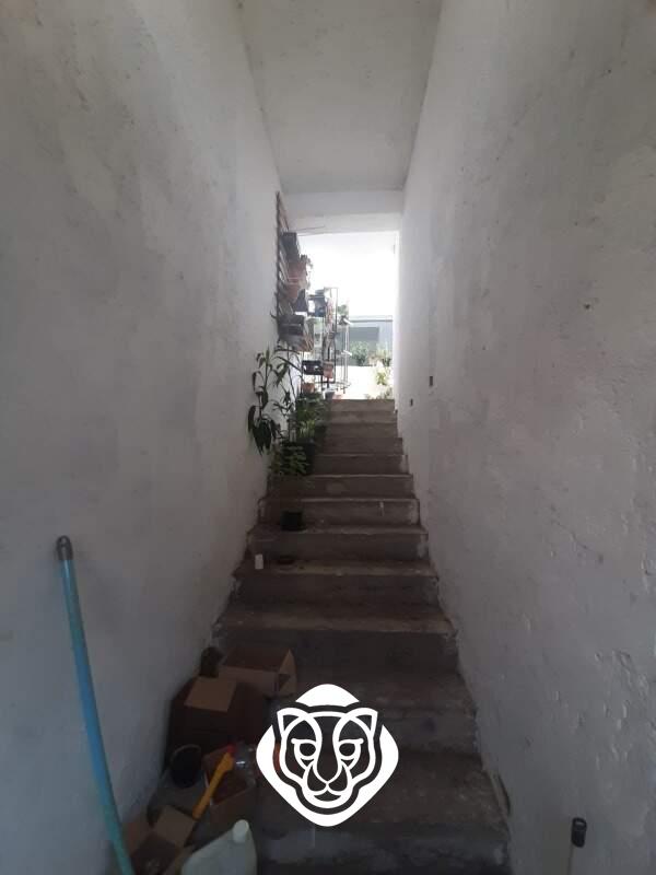 Escada de acesso a laje