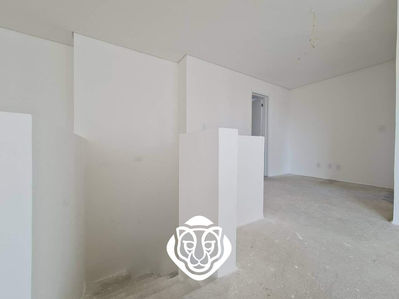 Escada acesso piso inferior