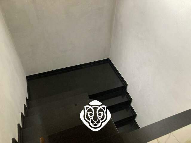 Aceso à parte de cima 
