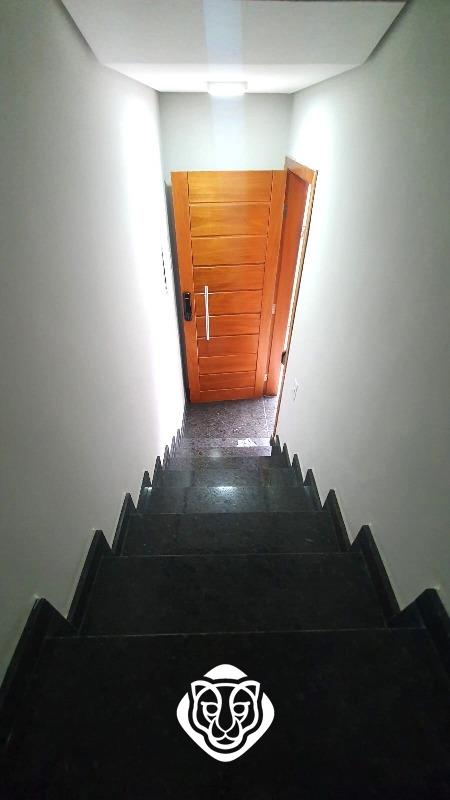 Escada de acesso a Sala