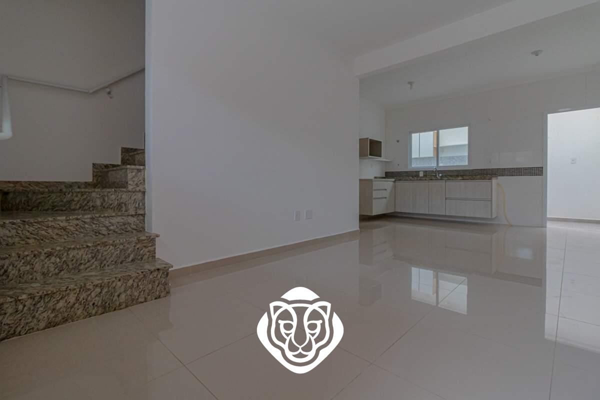 Sala dois ambientes e cozinha 