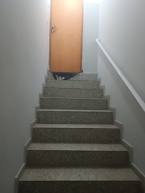 Escada de acesso a cobertura