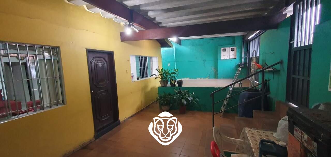 Entrada social e fachada casa frente 