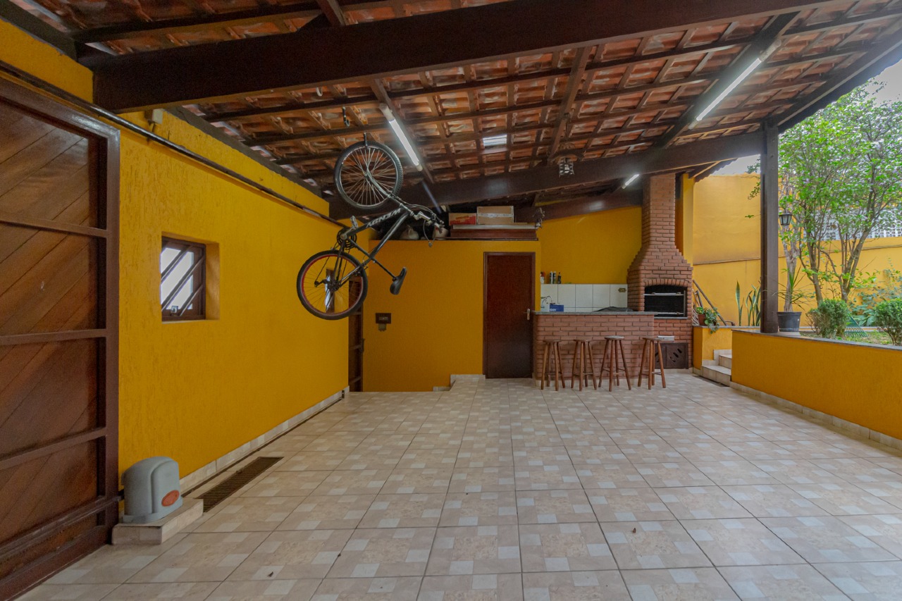 Garagem / Churrasqueira