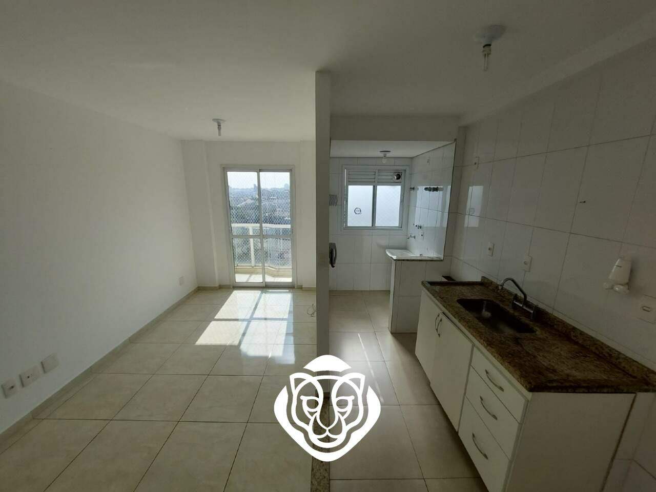 Sala dois ambientes e cozinha 