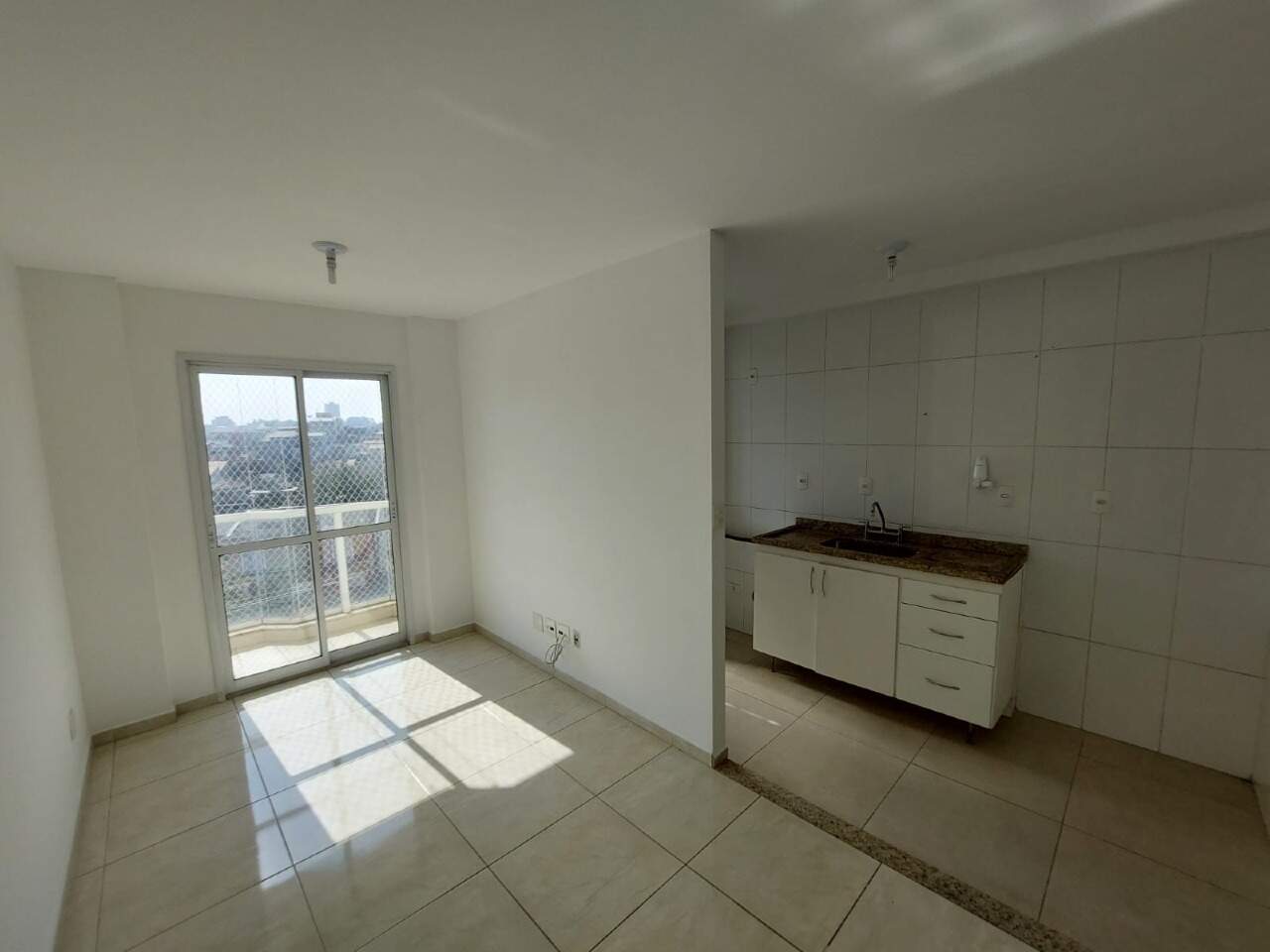 Sala dois ambientes e cozinha 