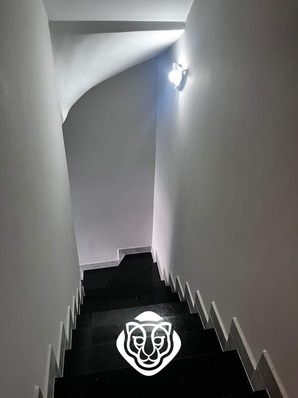 Aceso ao pavimento superior