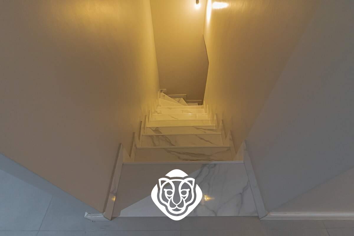 Acesso quintal fundos