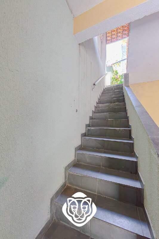 Escada de Acesso