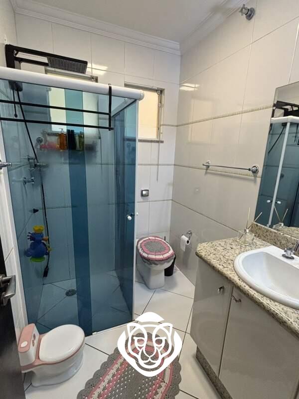 Banheiro suíte dormitório 1