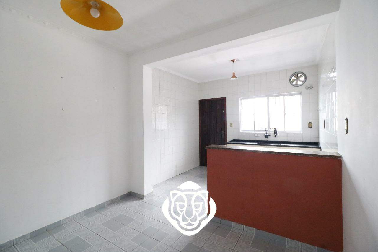 Sala de jantar e cozinha 