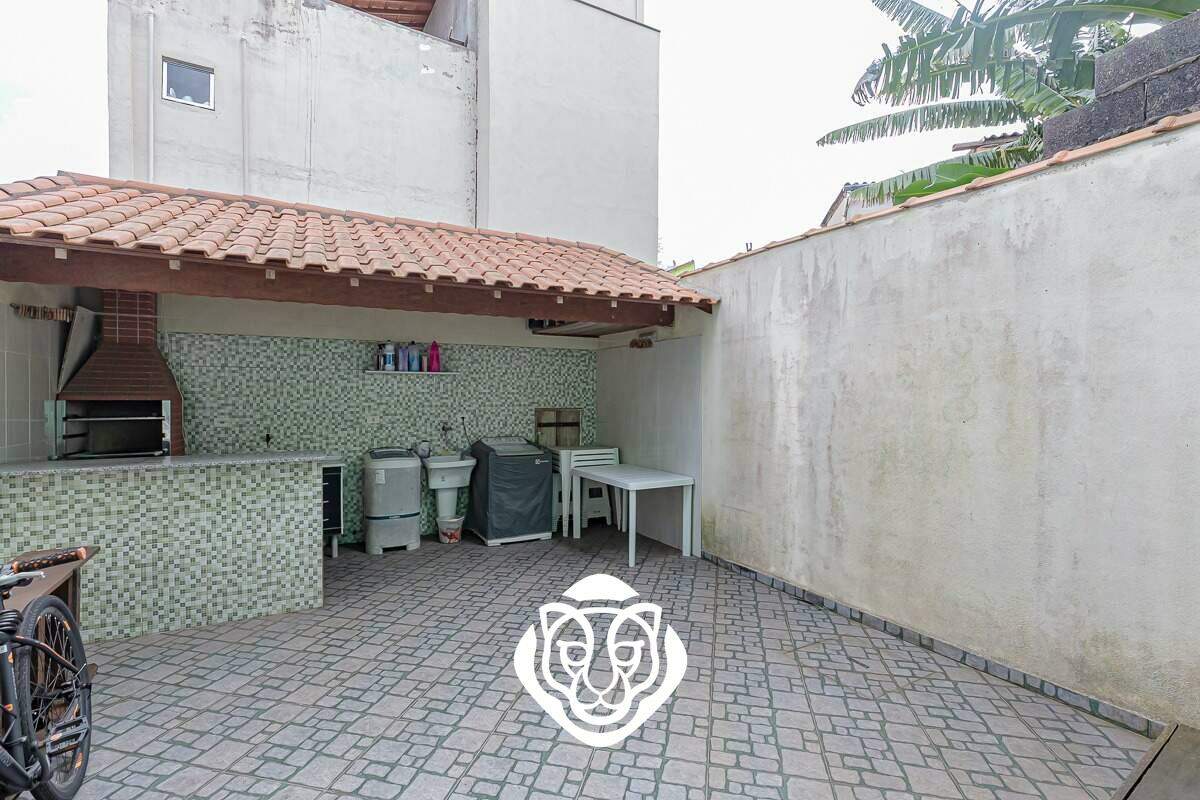 Quintal / Área de serviço / Casa II