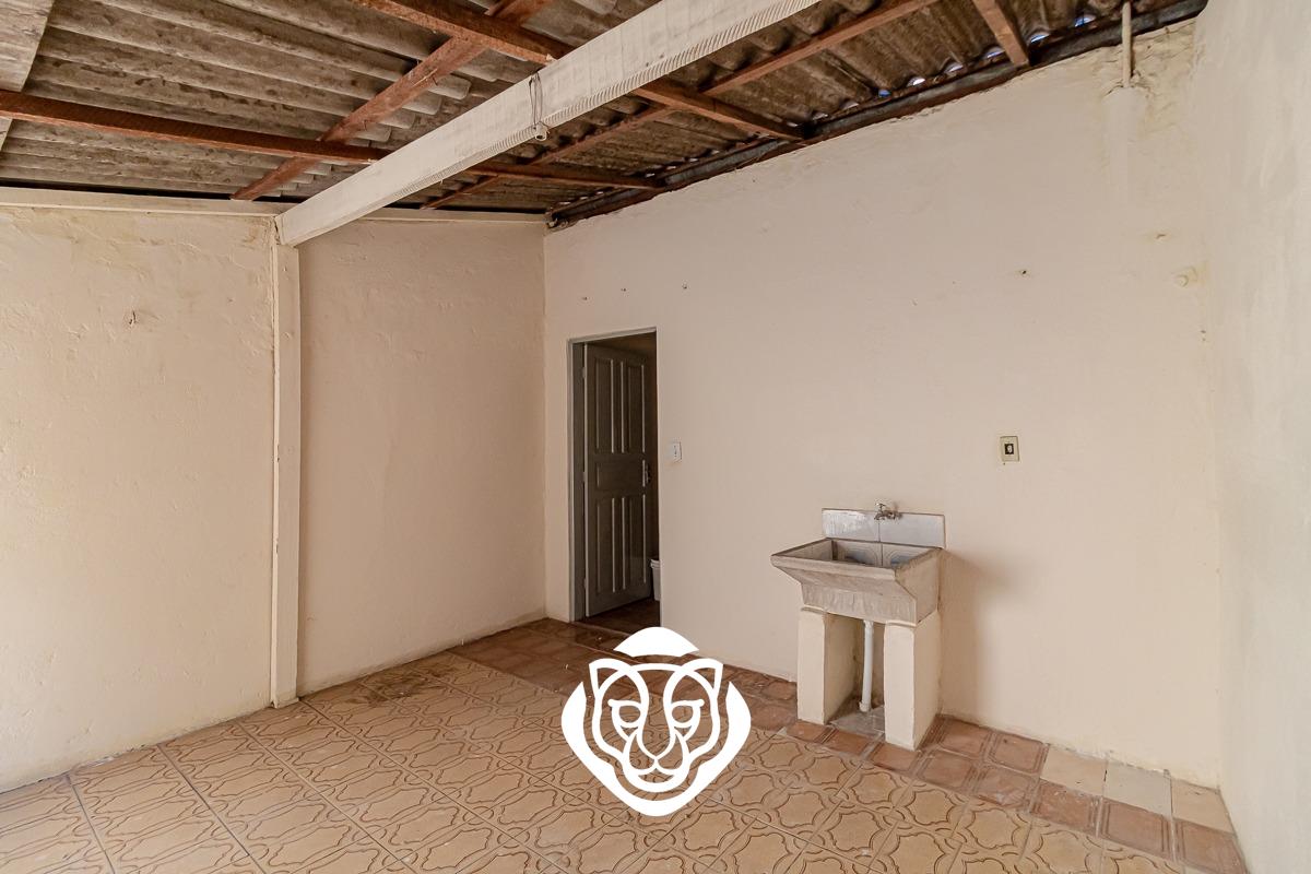 Área de serviço / Entrada