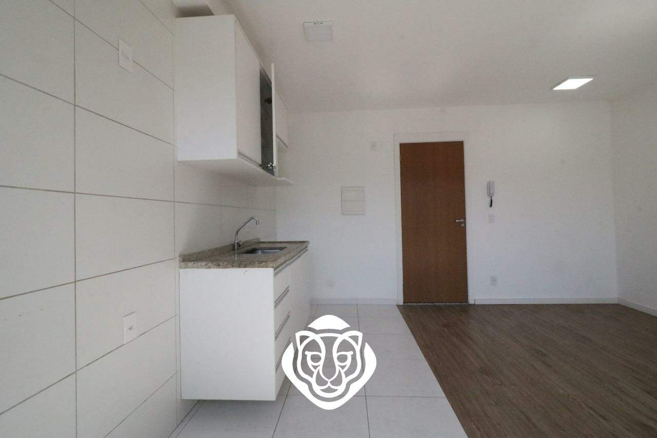 Sala dois ambientes e cozinha