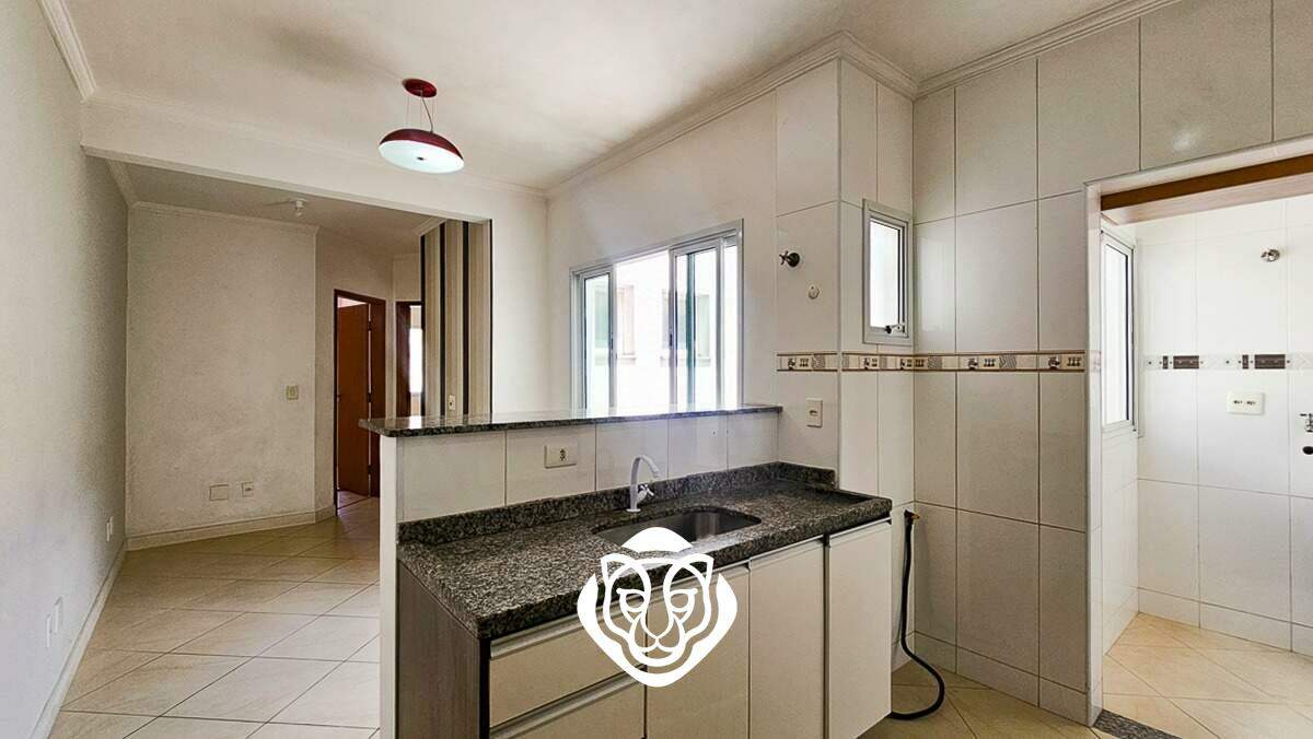 Sala dois ambientes e cozinha 