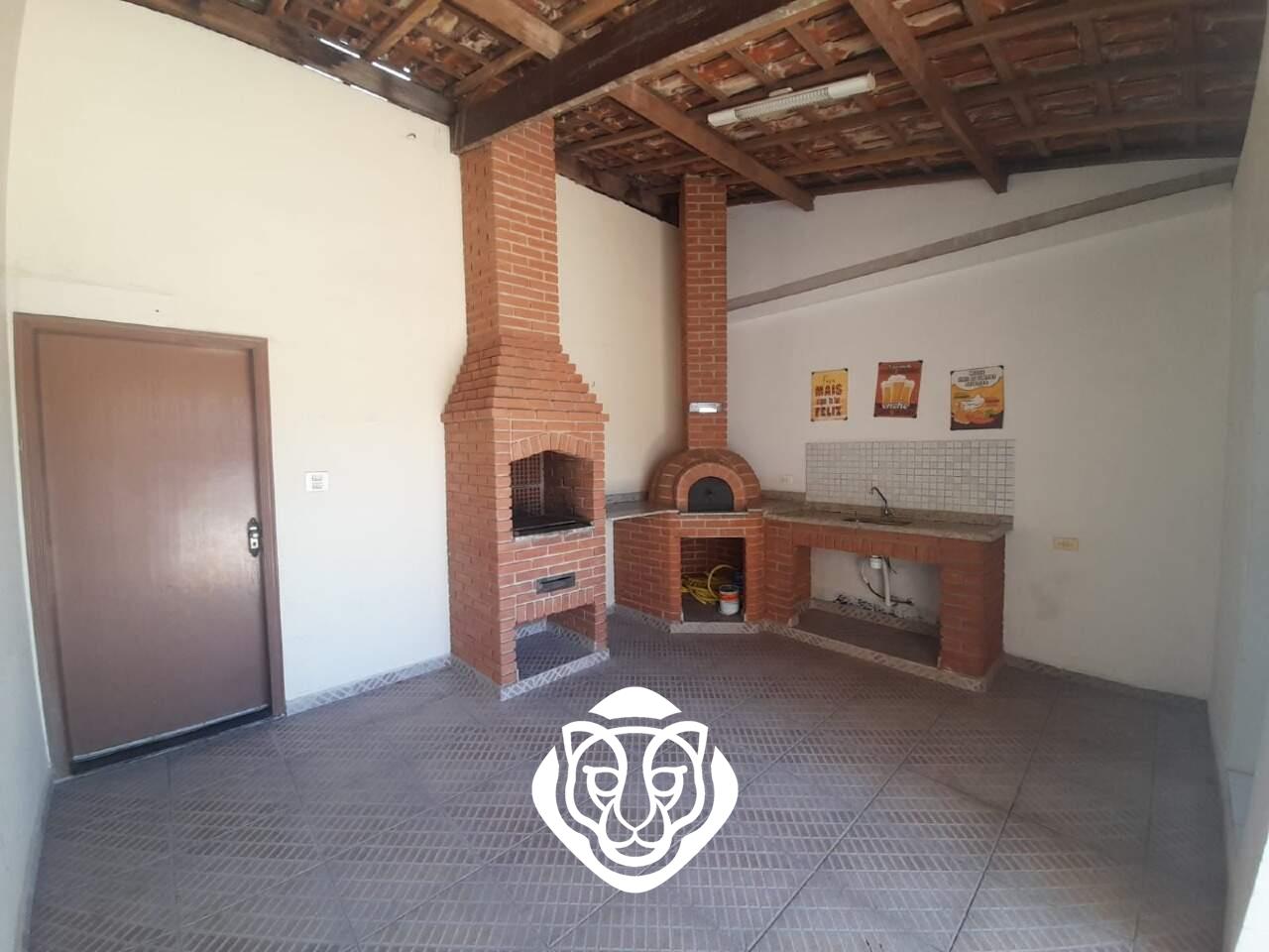 Churrasqueira e forno à lenha