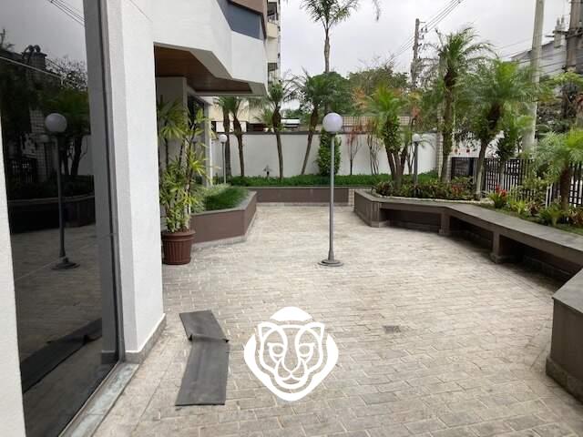 Circulação externa prédio 