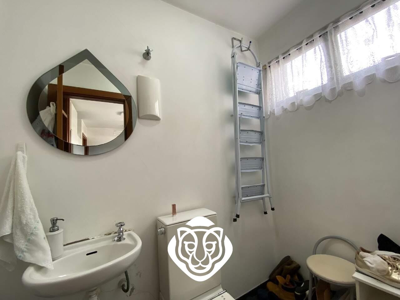 Banheiro de serviço